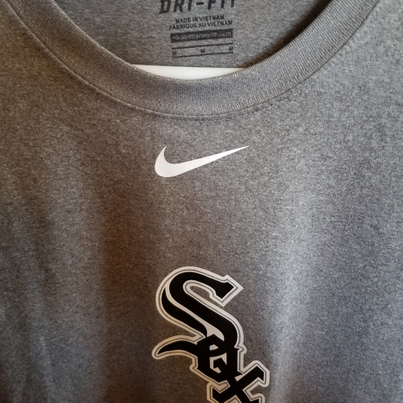 Never worn Whitesox Nike dryfit - Picture 6 of 6